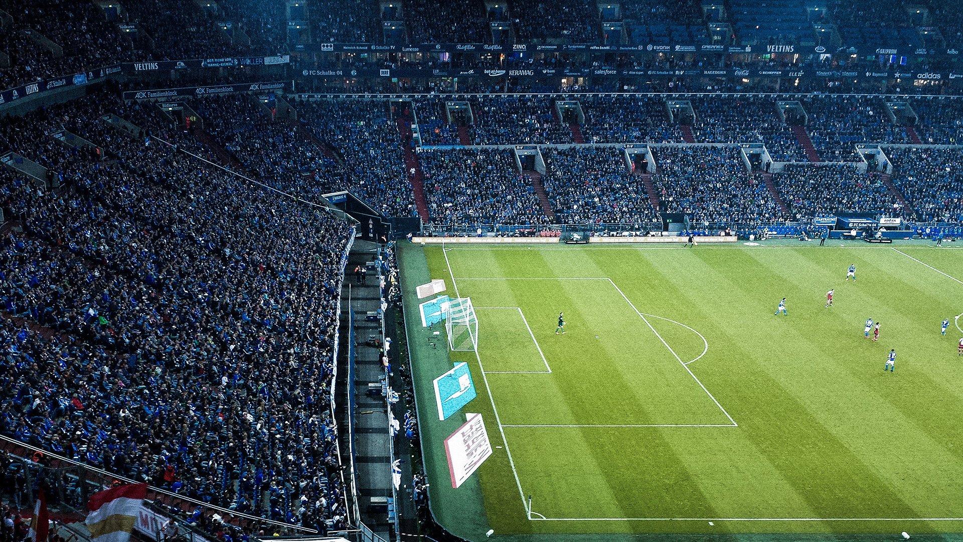 乐鱼电竞-英超边路传中战术革新对进球效率的影响分析，英超技术特点