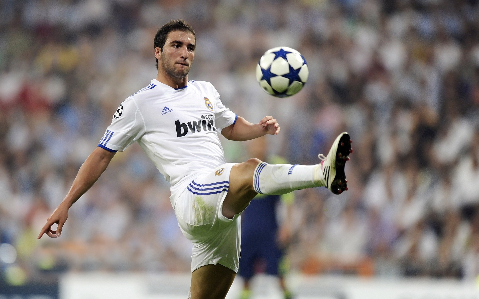 Leyu Sport登录入口-俱乐部打造科技体验馆，增强球迷沉浸感，科技体验营